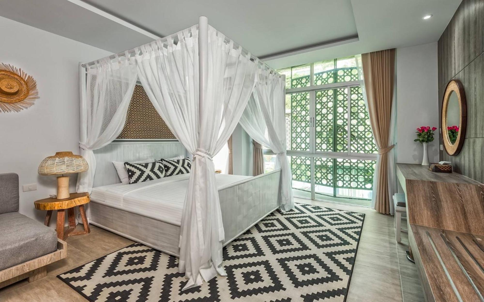 Villa Sonata Phuket Chalong Exteriör bild